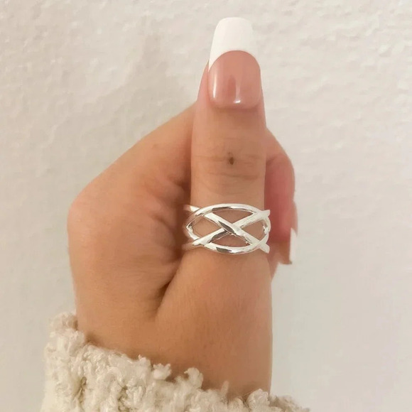 925 Sterling Silver Chunky Ring Criss Cross Ring Band Minimalist Ring Band - Picture 9 of 10